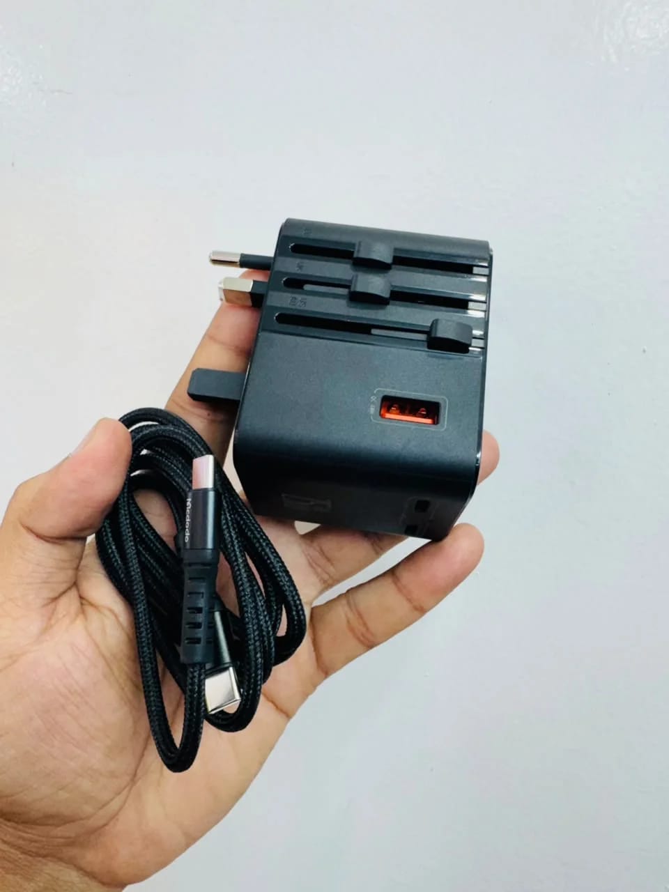Mcdodo Golbe Power 25W Universal Travel Adapter with Dual Type-C & Single USB port with Cable - hover