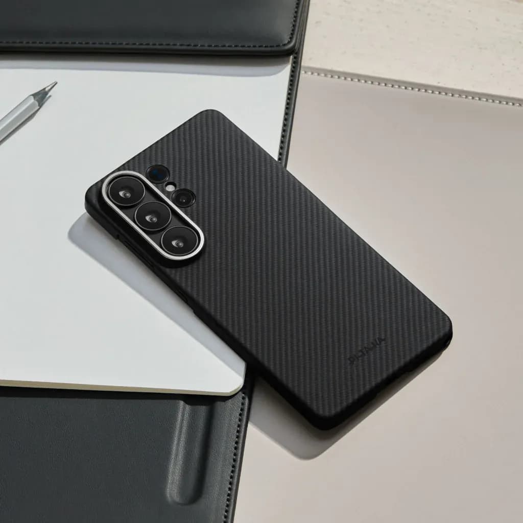 Pitaka Edge Ultra Slim Case For Samsung Galaxy S26 Ultra 600D Black/Grey Twill With Aaron Button - view 5